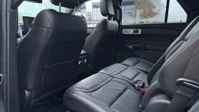 Ford Explorer - Afbeelding 10 van 26