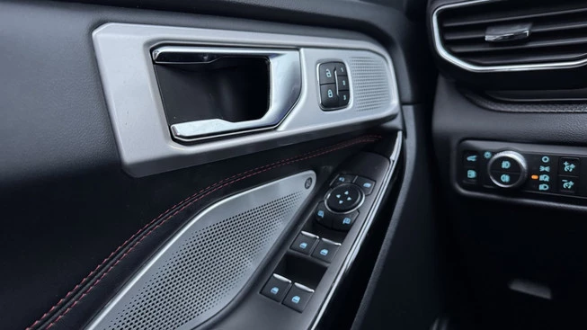 Ford Explorer - Afbeelding 24 van 26