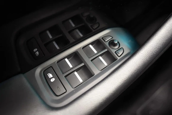 Jaguar I-PACE - Afbeelding 28 van 30