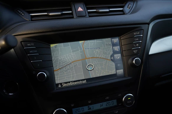 Toyota Avensis - Afbeelding 14 van 24