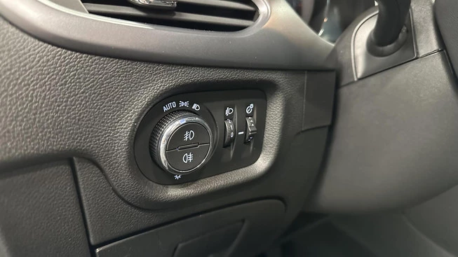 Opel Astra - Afbeelding 18 van 30