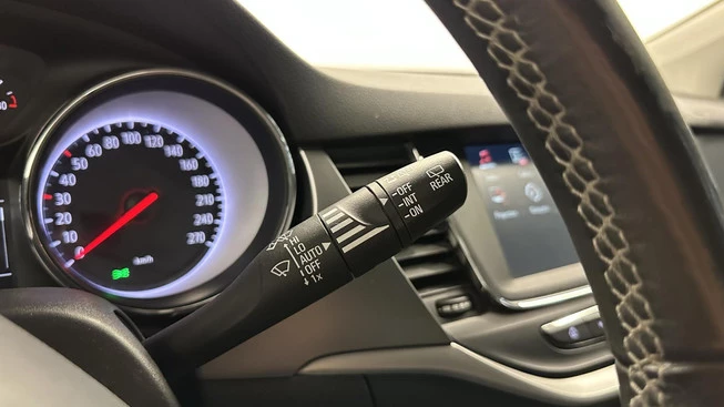 Opel Astra - Afbeelding 24 van 30