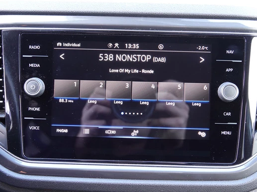 Volkswagen T-Roc - Afbeelding 19 van 30