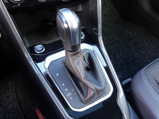 Volkswagen T-Roc - Afbeelding 25 van 30