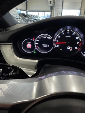 Porsche Panamera - Afbeelding 15 van 15