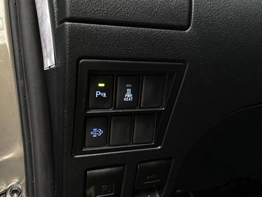 Toyota Hilux - Afbeelding 24 van 30