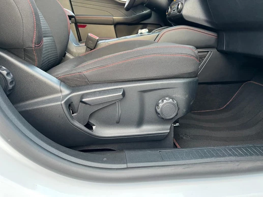 Ford Kuga - Afbeelding 10 van 30