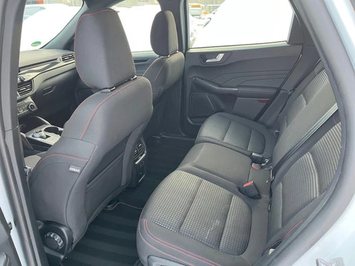 Ford Kuga - Afbeelding 27 van 30