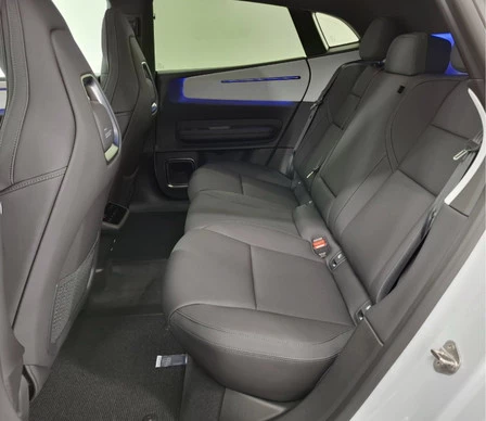 Polestar 4 - Afbeelding 17 van 27