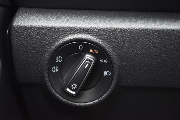 Volkswagen T-Roc - Afbeelding 29 van 30