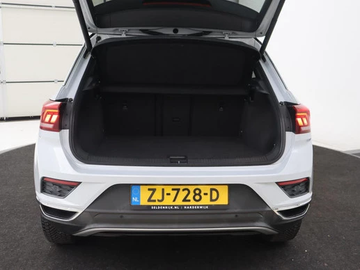 Volkswagen T-Roc - Afbeelding 28 van 30