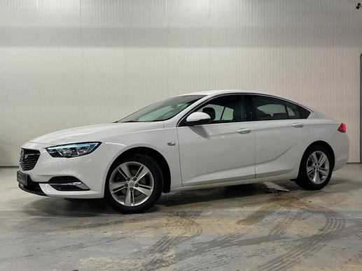 Opel Insignia - Afbeelding 1 van 17