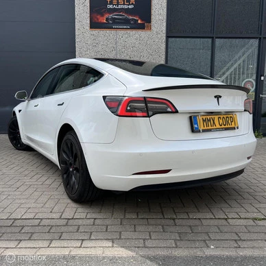 Tesla Model 3 - Afbeelding 7 van 23