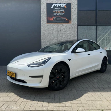 Tesla Model 3 - Afbeelding 5 van 23