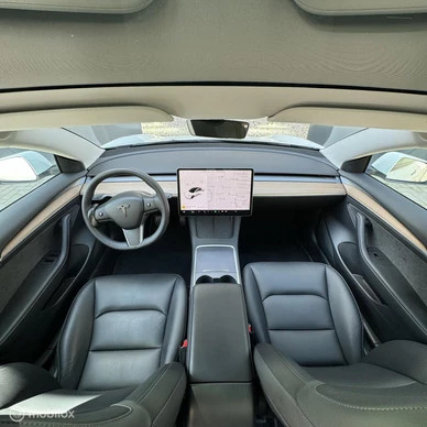 Tesla Model 3 - Afbeelding 11 van 23
