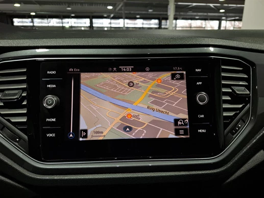 Volkswagen T-Roc - Afbeelding 25 van 30