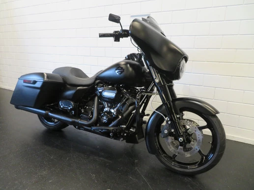 Harley-Davidson Street Glide - Afbeelding 2 van 16