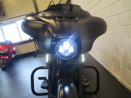 Harley-Davidson Street Glide - Afbeelding 8 van 16