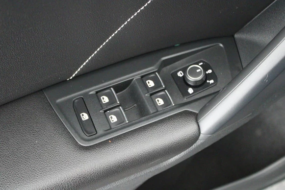 Volkswagen Tiguan - Afbeelding 13 van 30