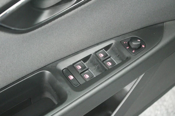 SEAT Leon - Afbeelding 12 van 30