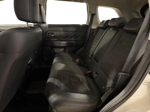 Mitsubishi Outlander - Afbeelding 16 van 30