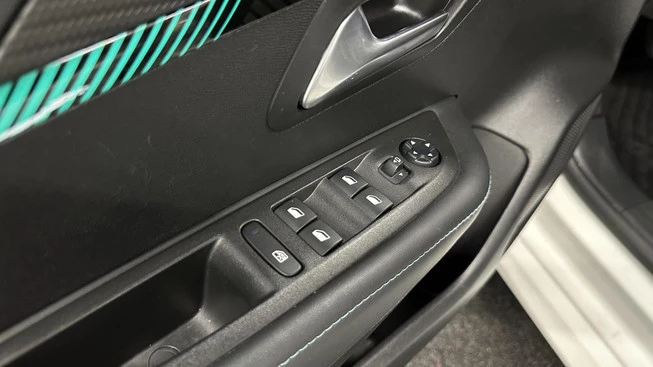 Peugeot 208 - Afbeelding 23 van 30