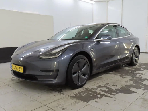 Tesla Model 3 - Afbeelding 1 van 21