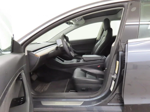 Tesla Model 3 - Afbeelding 6 van 21