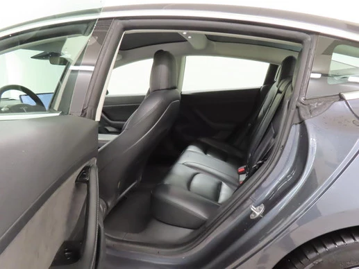 Tesla Model 3 - Afbeelding 7 van 21