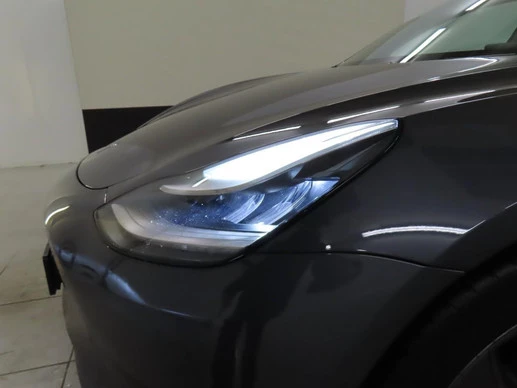 Tesla Model 3 - Afbeelding 14 van 21