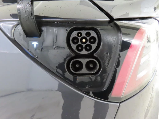 Tesla Model 3 - Afbeelding 15 van 21