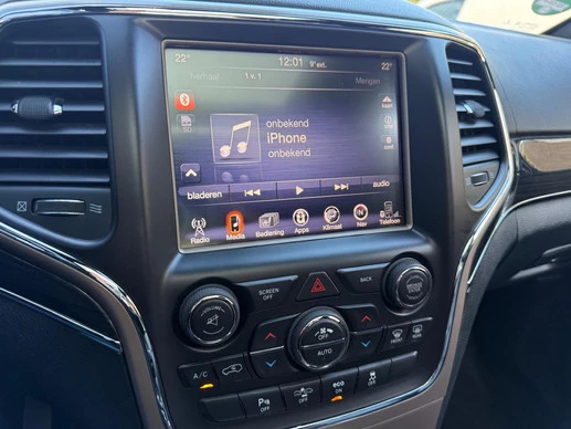 Jeep Grand Cherokee - Afbeelding 14 van 30