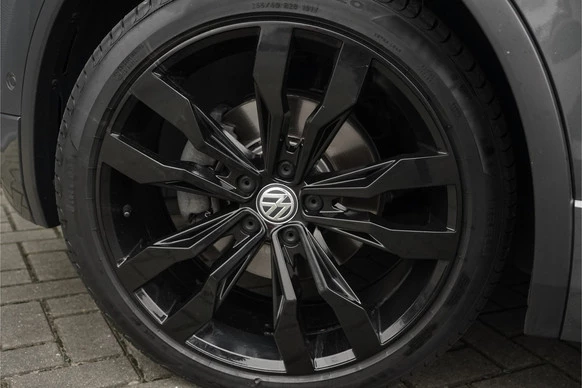 Volkswagen Tiguan - Afbeelding 22 van 30