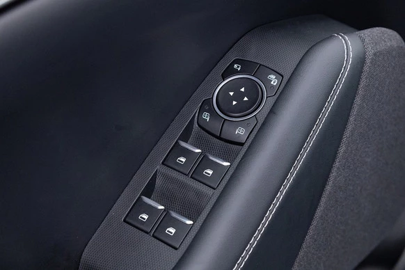 Ford Mustang Mach-E - Afbeelding 9 van 30