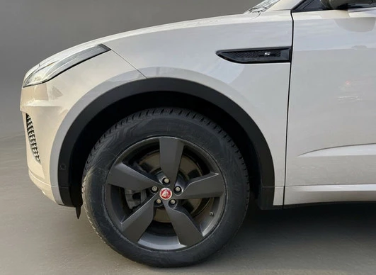 Jaguar E-PACE - Afbeelding 23 van 30