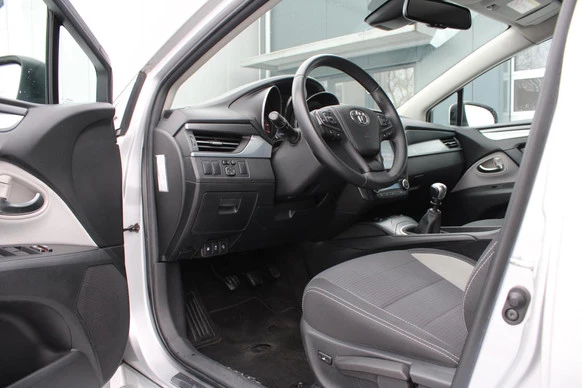 Toyota Avensis - Afbeelding 5 van 30