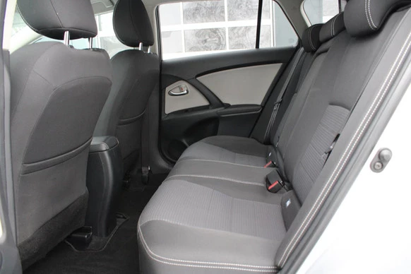 Toyota Avensis - Afbeelding 7 van 30