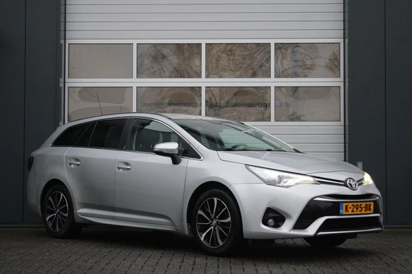 Toyota Avensis - Afbeelding 1 van 30