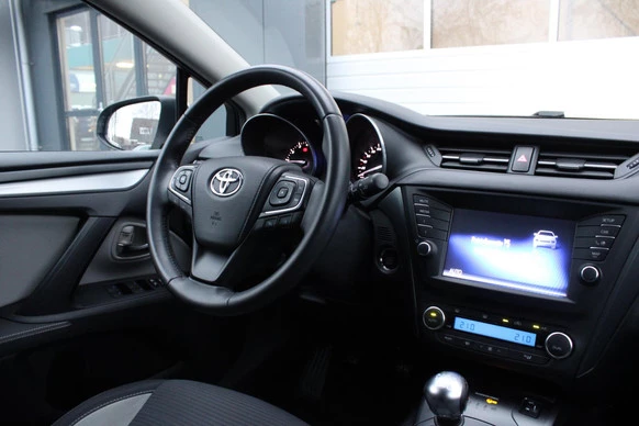 Toyota Avensis - Afbeelding 14 van 30