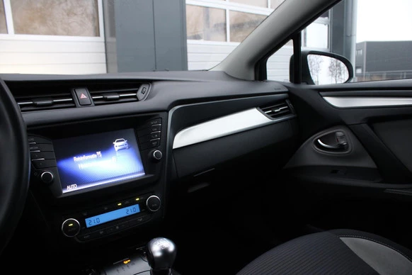 Toyota Avensis - Afbeelding 15 van 30