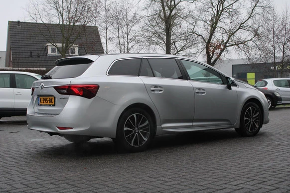 Toyota Avensis - Afbeelding 17 van 30