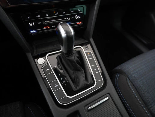 Volkswagen Passat - Afbeelding 11 van 30