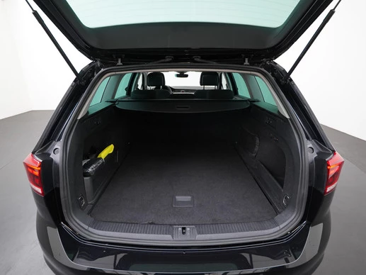 Volkswagen Passat - Afbeelding 27 van 30