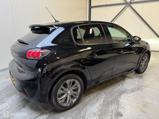 Peugeot e-208 - Afbeelding 8 van 18