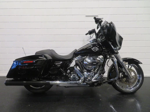 Harley-Davidson Street Glide - Afbeelding 1 van 15