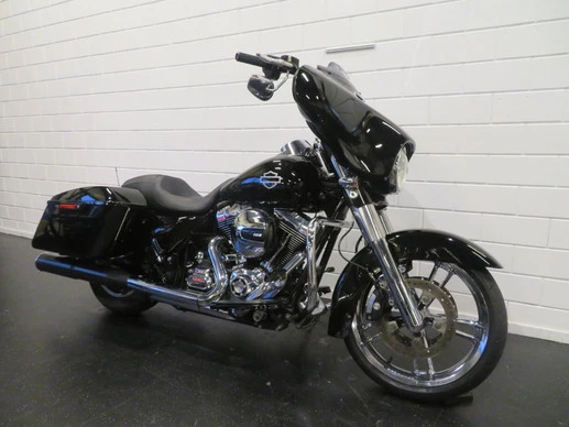 Harley-Davidson Street Glide - Afbeelding 2 van 15