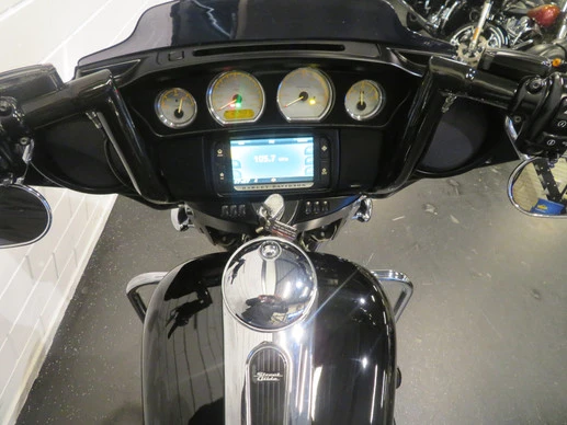 Harley-Davidson Street Glide - Afbeelding 11 van 15