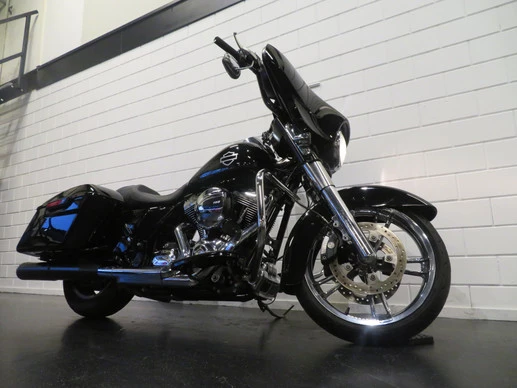 Harley-Davidson Street Glide - Afbeelding 15 van 15