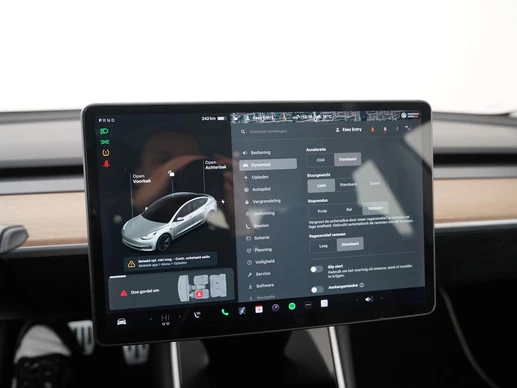 Tesla Model 3 - Afbeelding 20 van 30