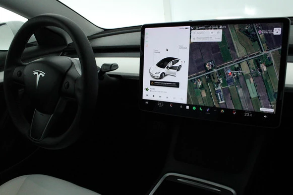 Tesla Model 3 - Afbeelding 3 van 30